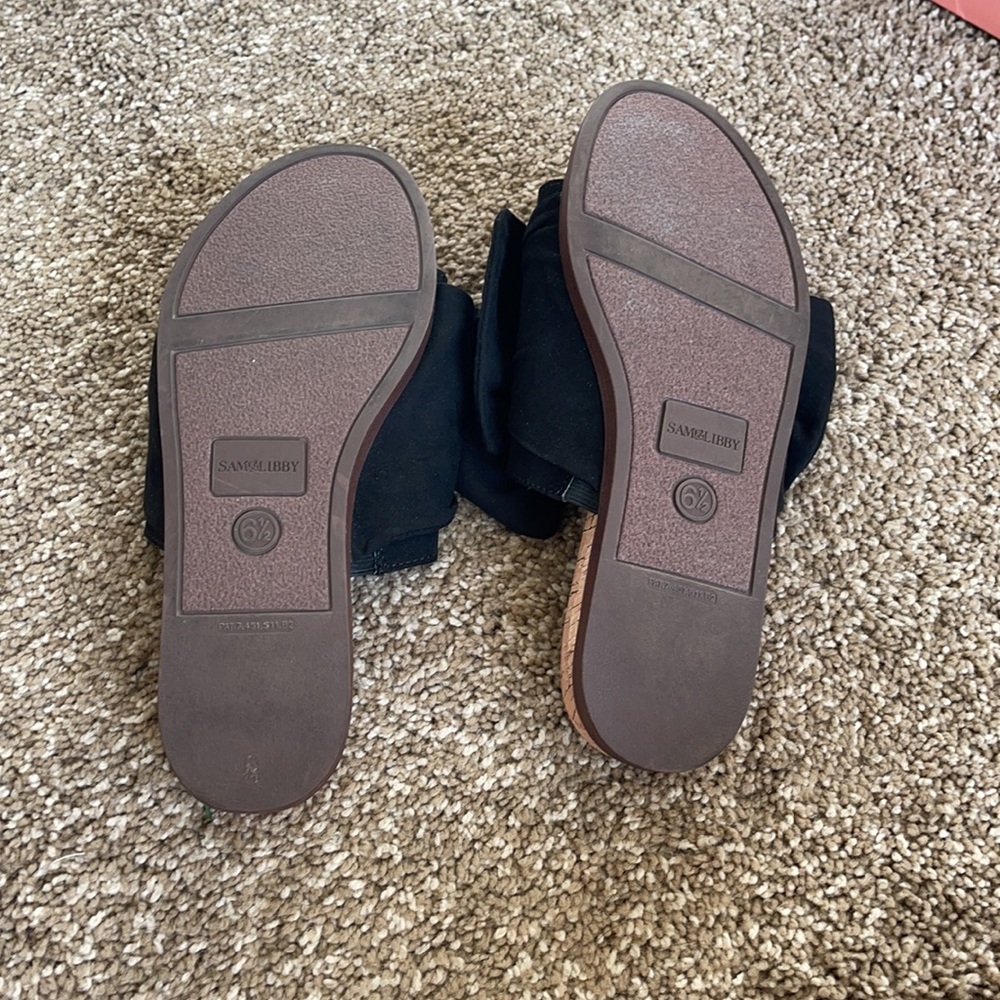 Sandals - Picture 2 of 3